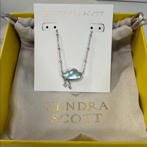 NWT. Kendra Scott Silver Necklace with Celestial Iridescent Stone